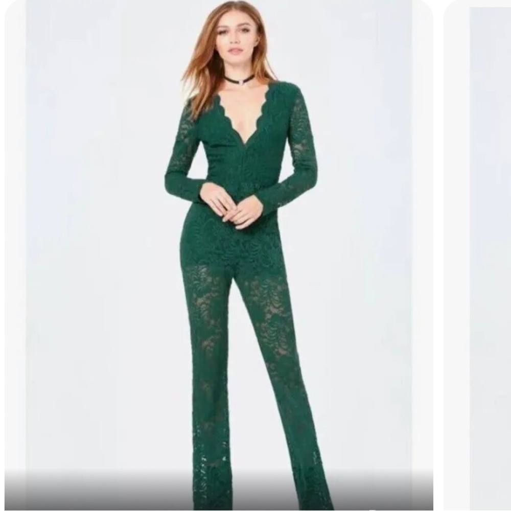 Bebe forest green scallop v neck lace jumpsuit sexy